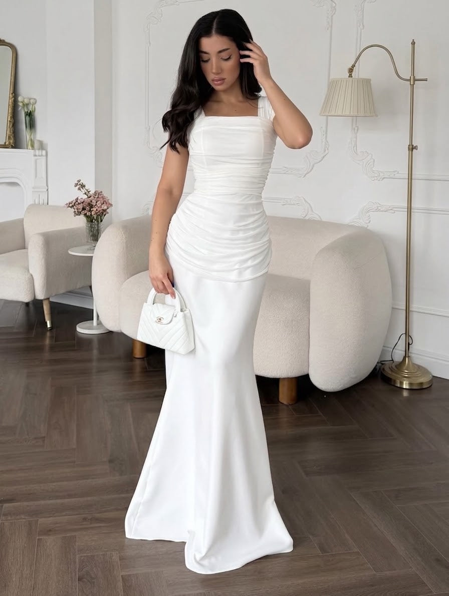 Schlichtes Wellenkleid