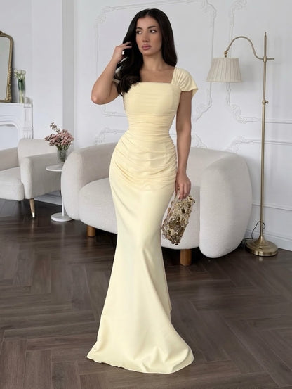 Schlichtes Wellenkleid